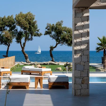 Artemis Seafront Villa, An Evanescence Sea Retreat, By Thinkvilla ตาวโรไนติส ภายนอก รูปภาพ