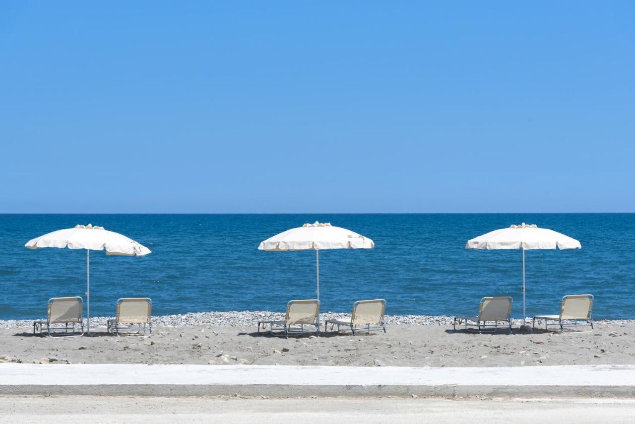 Artemis Seafront Villa, An Evanescence Sea Retreat, By Thinkvilla ตาวโรไนติส ภายนอก รูปภาพ
