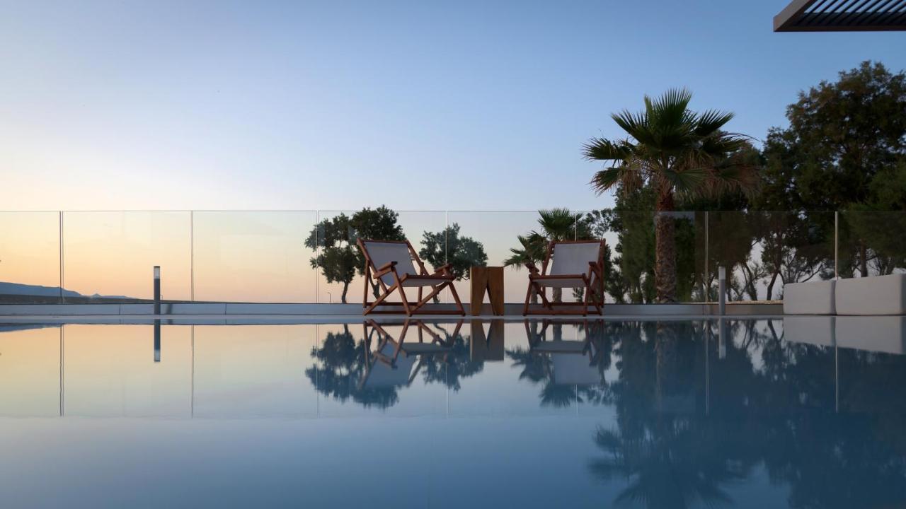 Artemis Seafront Villa, An Evanescence Sea Retreat, By Thinkvilla ตาวโรไนติส ภายนอก รูปภาพ